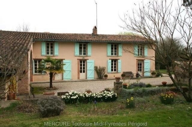 4 bedroom Character For Sale: 81800..