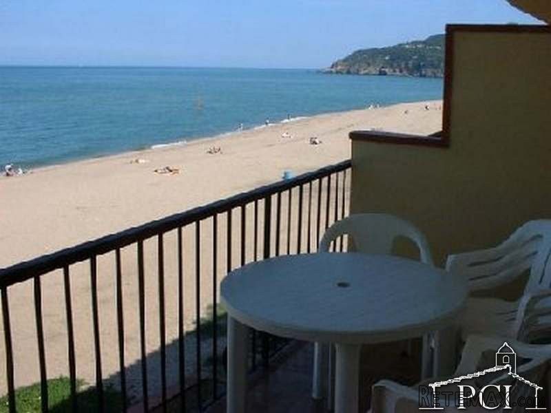 Apartment on the sea front. - 2