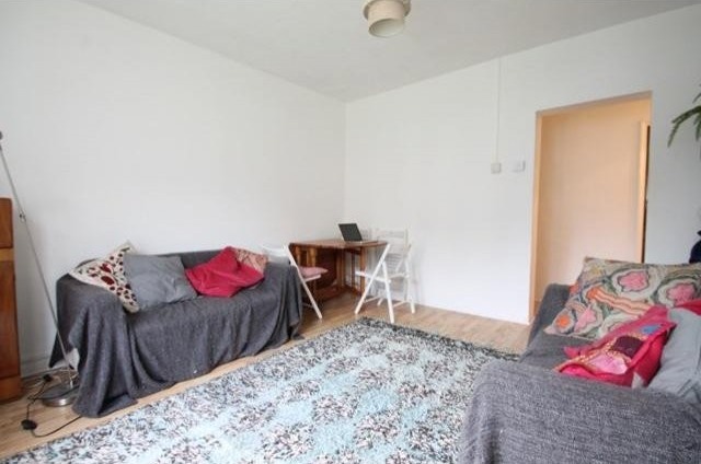 3 bed flat for sale - 2