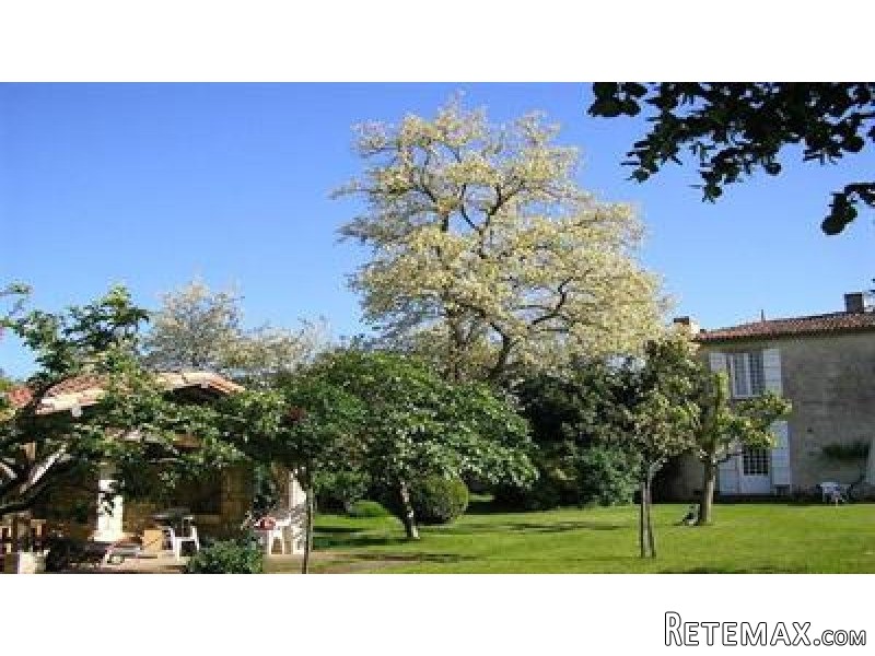 4 Bedrooms - House - Poitou-Charentes..
