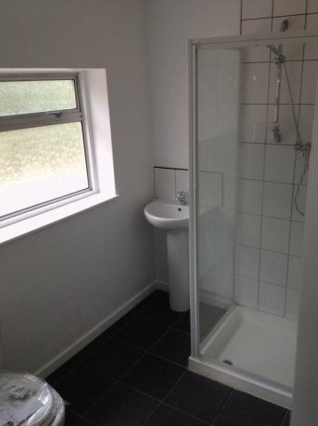 ROOM TO LET IN MADELEY - ALL BILLS.. - 2