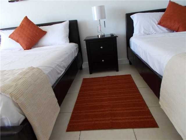 19201 COLLINS AVE # 409 Miami 33160 - 2