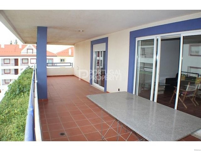 Spacious central top floor apartment.. - 2