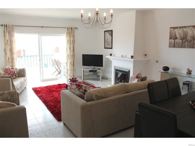 SUPERB TWO BEDROOM APARTMENT WITH SEA.. - 2