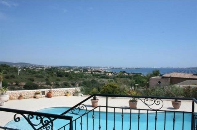 3 bedroom Villa For Sale: 34140..