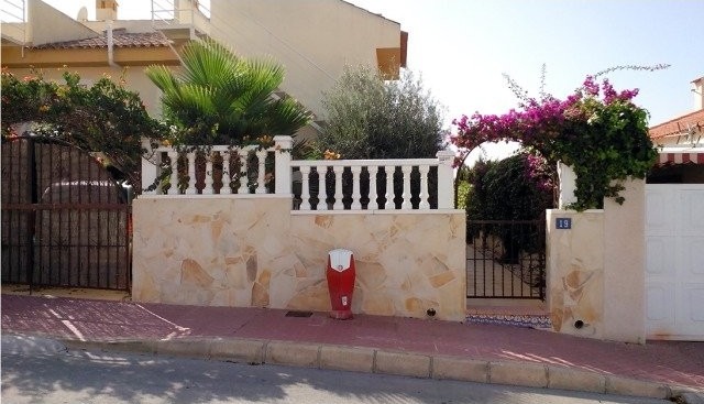 3 Bedrooms - Property - Alicante - For..