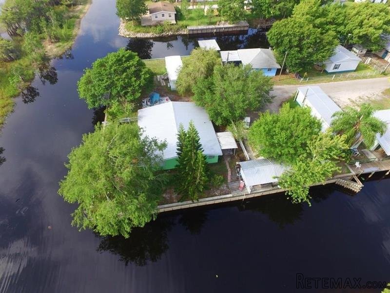 3 bedroom House For Sale: 21704 73rd..