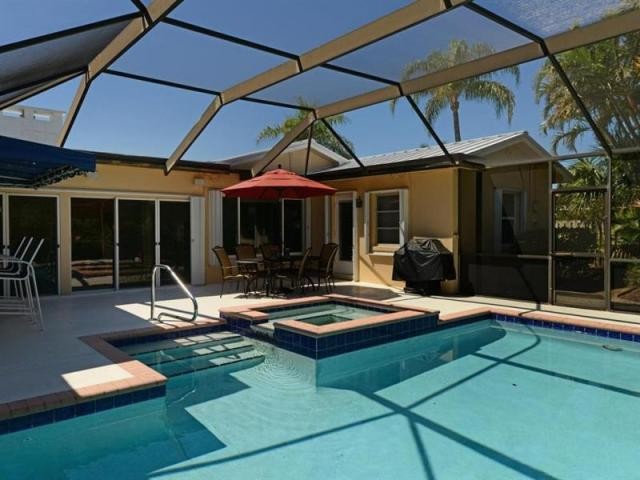 4 bedroom Residence For Sale: Singer.. - 2