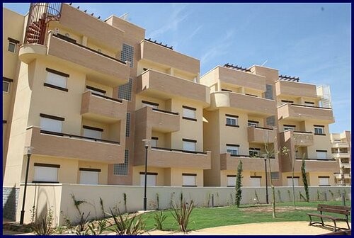 * GREAT VALUE GOLF APARTMENTS