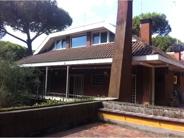 11 Bedroom - Villa - For Sale