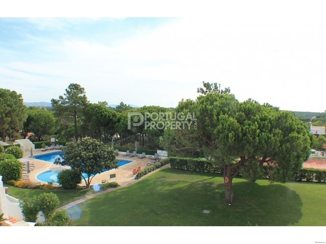 Central apartment with large terrace &..