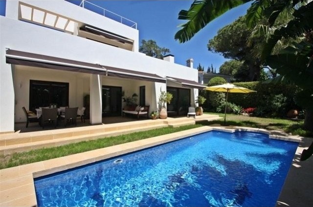 VILLA FOR SALE IN MARBESA - 2