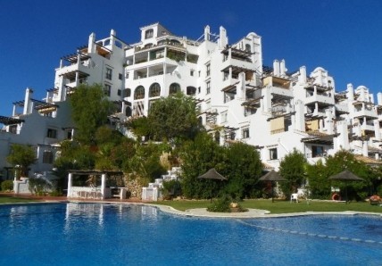 2 Bed Apartment for sale in Mijas