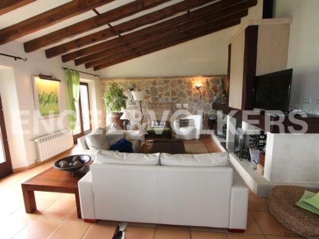 Beautiful country home with panoramic.. - 2