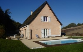 Substantial Family Home With Swimming.. - 2
