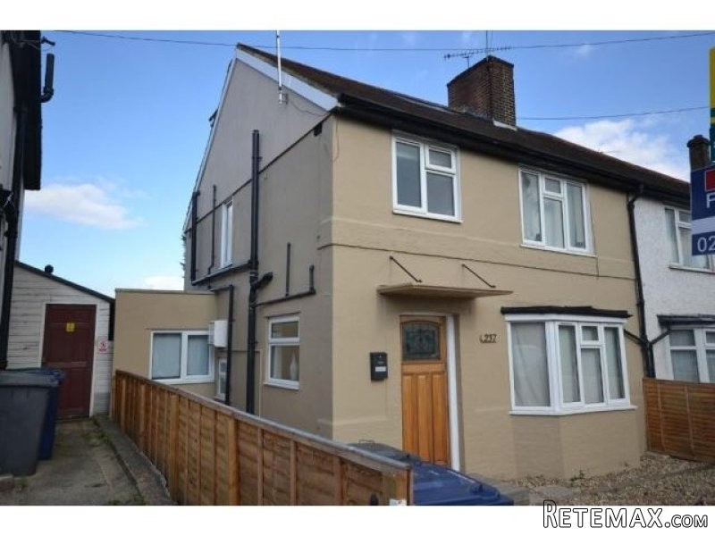NEW INSTUCTION A 5 Bed House For Sale