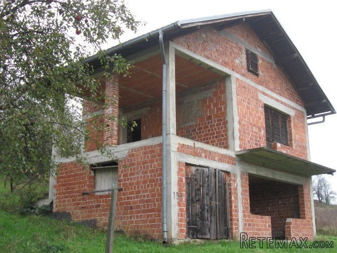 Prodaja nedovršene kuće u Tušiloviću