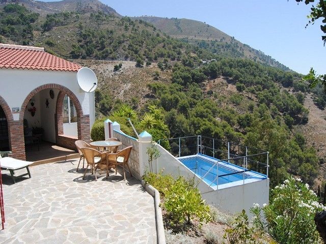 Villa for Sale in Competa, Competa..