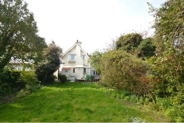 3 bedroom house in Minster On Sea.. - 2