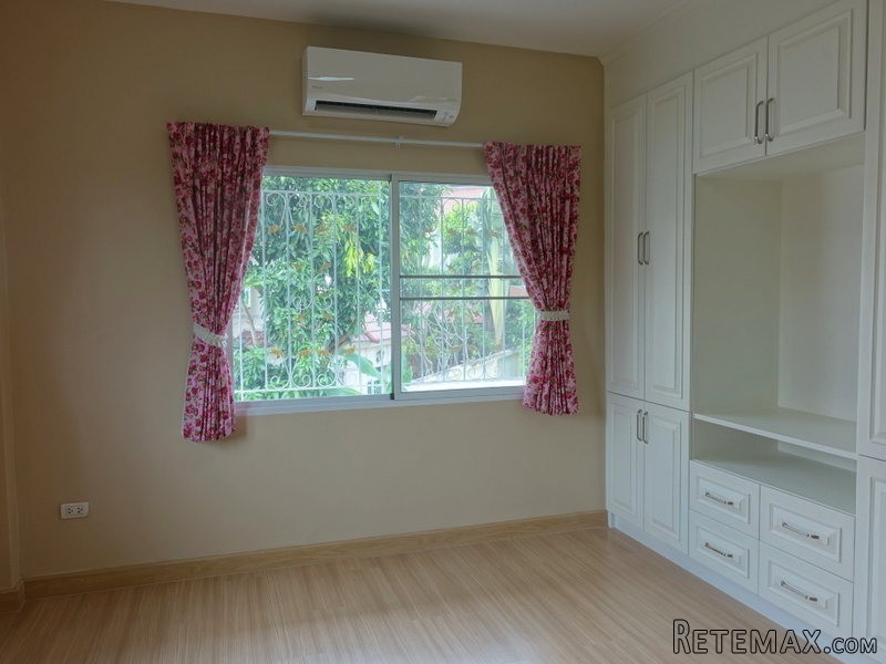 Newly upgraded 3 bedroom house in.. - 2