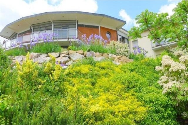 5 bedroom Villa For Sale: 63200 RIOM