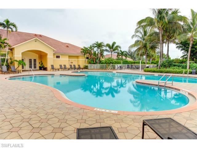 2 bedroom Condominium For Sale: Fort.. - 2