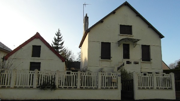 VIllage House, Garden and Outbuilding - 2