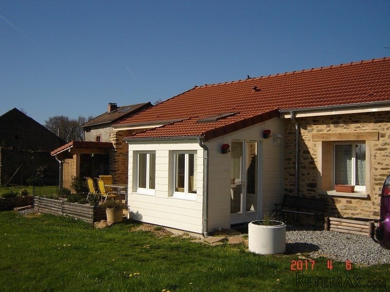 Detached House on Nice Plot