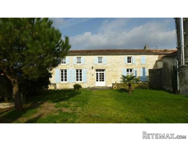 5 Bedrooms - House - Poitou-Charentes..