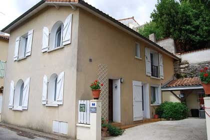 Beautiful house in Ruffec with garden..