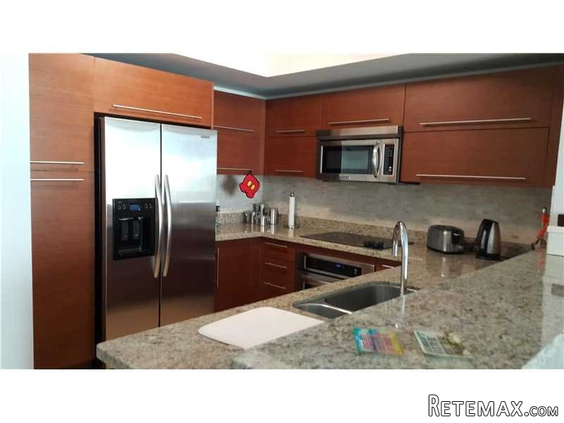 2 bedroom Flat For Sale: 2641 N.. - 2