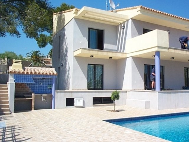 7 Bedrooms - Villa - Alicante - For Sale