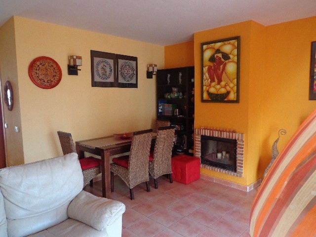 Town House - A modern 3 bedroom.. - 2