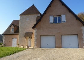 Substantial Family Home With Swimming..