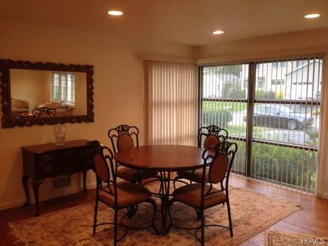 3 bedroom Residence For Sale: Yorktown.. - 2