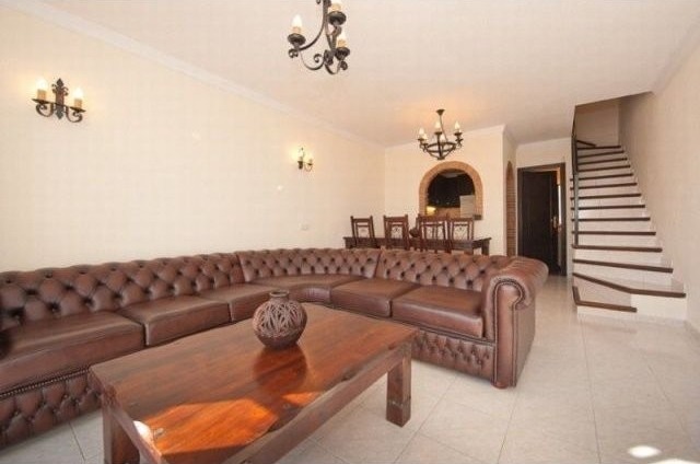 Town House - URGENT SALE REQUIRED!.. - 2