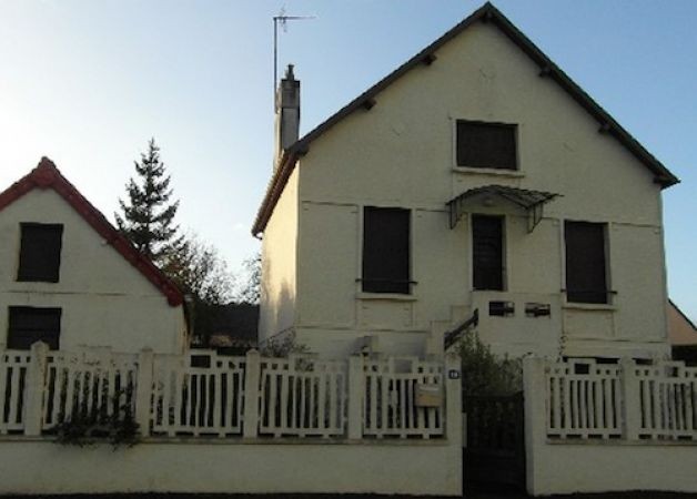 VIllage House, Garden and Outbuilding