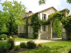 Superbly Restored 13th Century Manoir..