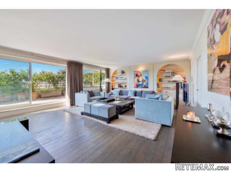 Charming 1 bedroom 'Pied A Terre' with..