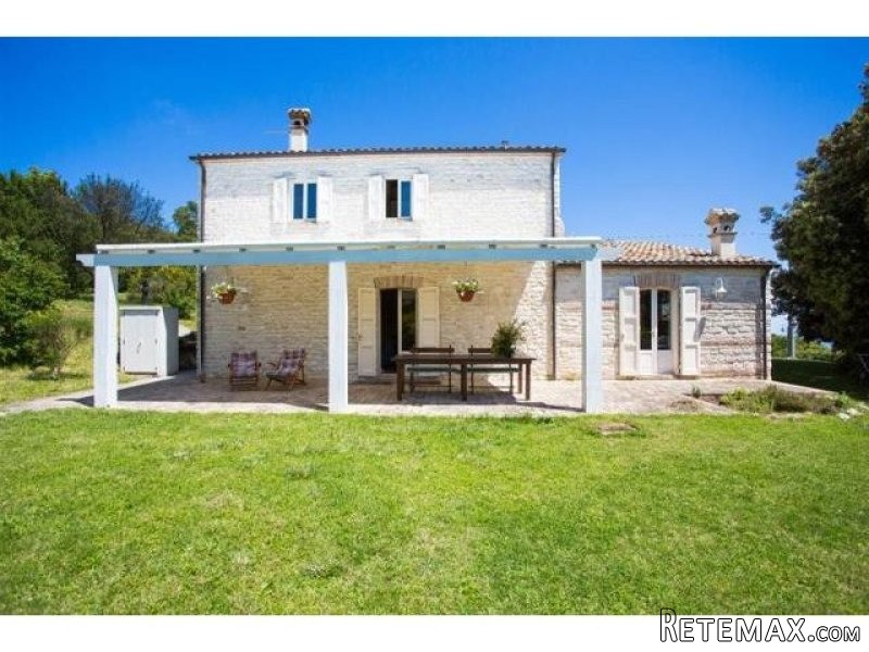 6 bedroom House For Sale: Sirolo.. - 2