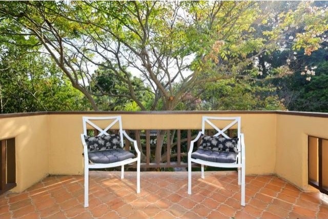 5 Bedrooms - Property - CA - For Sale