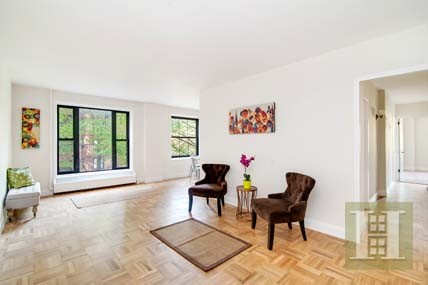 2 bedroom Apartment For Sale: 355..