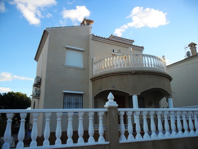 3 bedroom detached in El Galan