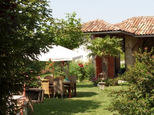 Spacious Farmhouse With Pool - 2