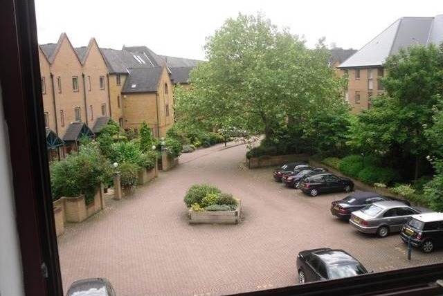 1 bed flat to rent - 2
