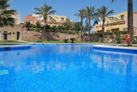 3 bedroom ground floor apartment -..