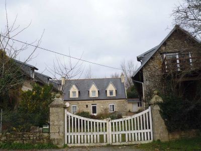 Former Farmhouse with Outbuildings - 2