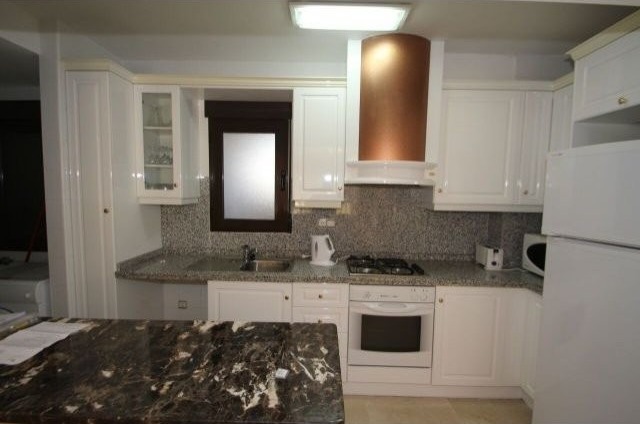 FRONTLINE APARTMENT - 2