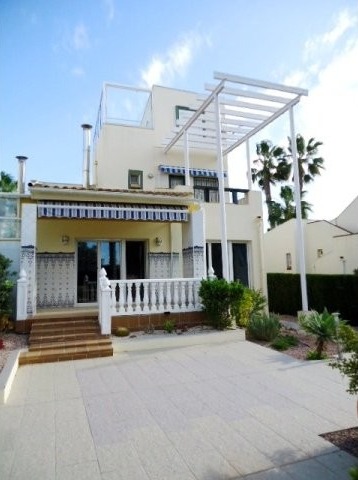 LOVELY DETACHED VILLA - 2