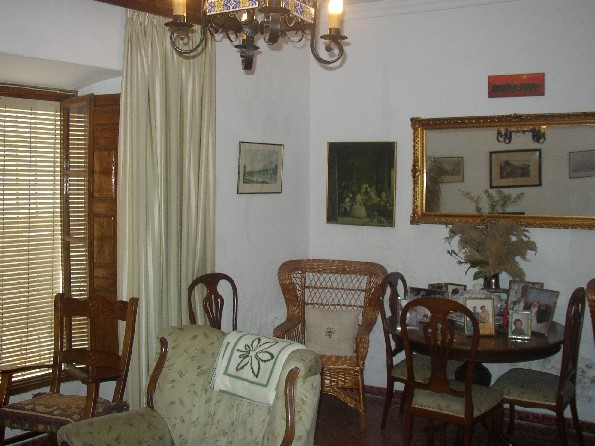Town House - A large three level.. - 2